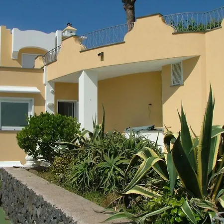 Cretaio Sleeps 5 Pool 이스키아